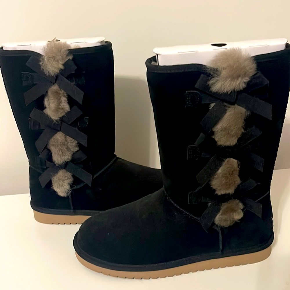 KOOLABURRA BY UGG BOOTS SIZE 9 New
